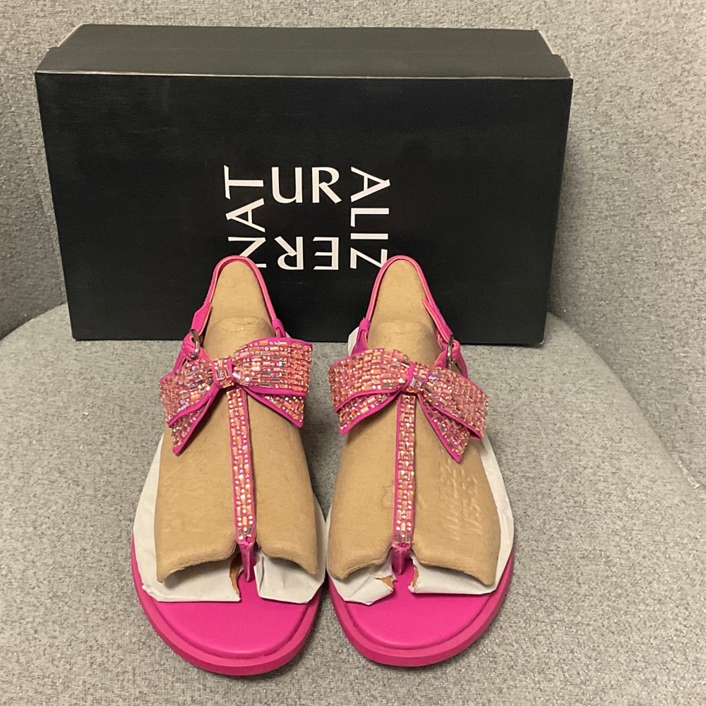 Naturalizer Women's Bright Pink Sandals